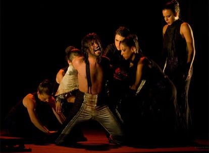 The Rafael Amargo dance company performing "La difícil sencillez"