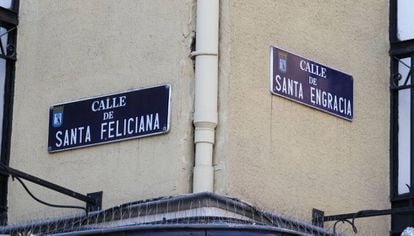 Madrid street signs bearing the names of female saints.