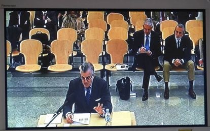 Former PP treasurer Luis Bárcenas gives evidence in one of Spain’s many high-profile corruption trials.