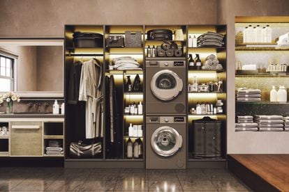 A laundry room with washer and dryer.