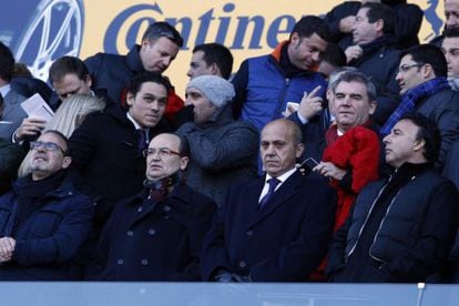 José María del Nido (second left in front row) at Sevilla's La Liga match against Granada last weekend.