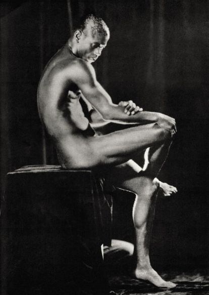 ‘Retrato del boxeador Kid Chocolate’ (Portrait of the boxer Kid Chocolate – 1931), by Aladar Hajdú, also known as Rembrandt. Hajdú owned one of the most important photography studios in Havana during the first half of the 20th century. He was well appreciated by the local bourgeoisie, and chief among his work is this well-known portrait.