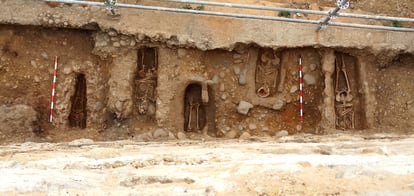 Bodies found by archeologists along the medieval wall of Almazán in Soria, Spain.