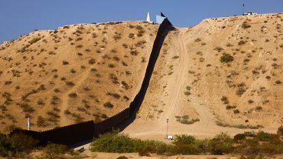 Border wall between the United States and Mexico; Sunland Park, New Mexico; October 5, 2023.