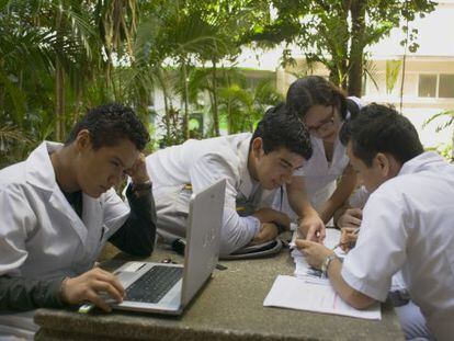 Students from Veracruz University, the third-biggest in Mexico.