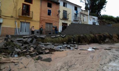 Damage caused in Ontinyent (Valencia) after the River Clariano burst its banks on Thursday.