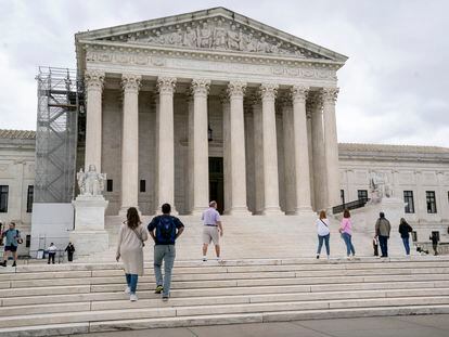 FILE - Visitors tour the Supreme Court in Washington, Monday, Sept. 25, 2023. The new term of the high court begins next Monday, Oct. 2.