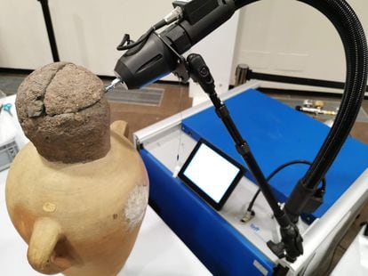 The                amphora is analyzed via mass spectrometry. / JACOPO LA                NASA