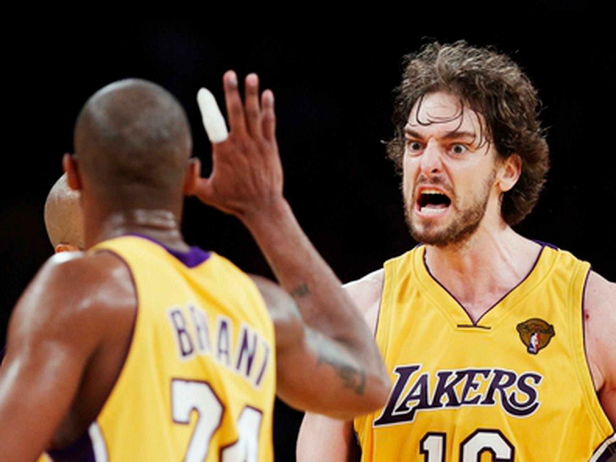 Pau Gasol and Kobe Bryant Pick and Roll Chemistry During Game 2 of the 2009  Finals with Locker Room Sound, Pau Gasol, Kobe Bryant, Los Angeles Lakers,  National Basketball Association, retirement