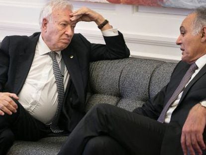 José Manuel García-Margallo (left) and Salaheddine Mezouar in Barcelona on Monday.