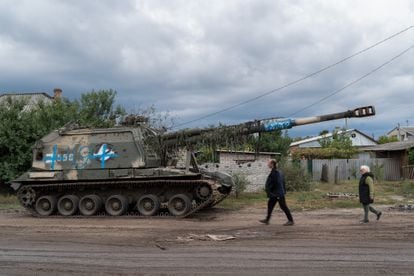 A Russian self-propelled artillery piece, painted over by Ukrainian forces, on September 14 in Izium.