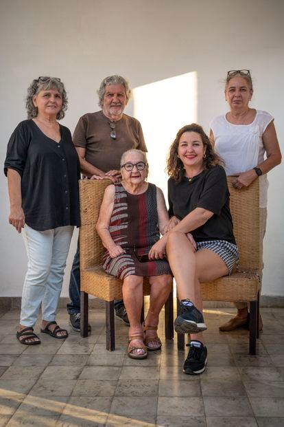 Standing, from left to right, Magda, José and Lourdes Villa Soberón, Toitico's children. Seated, Magda Soberón, Toitico's widow, and granddaughter Lizzie. 
