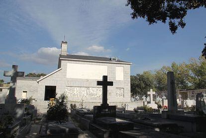 The cementery at Mingorrubio where the Franco family has a vaulted crypt.