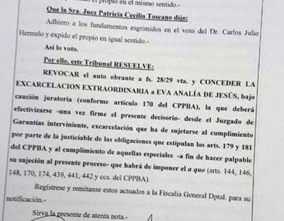 The ruling distributed by the journalist Verónica Ojeda.