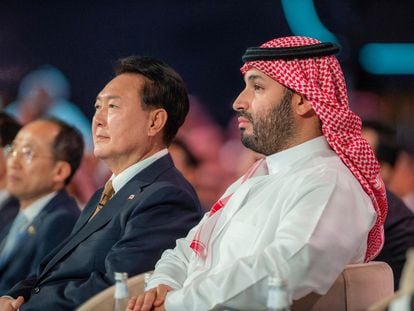 Saudi Arabia's Crown Prince Mohammed bin Salman and President of South Korea Yoon Suk-Yeol