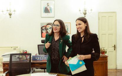Camila Vallejo and Alexandria Ocasio-Cortez, during the U.S. Congressional delegation's visit to Chile.