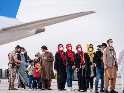 Arrivals from Afghanistan at the Torrejón de Ardoz air base in Madrid on Tuesday.