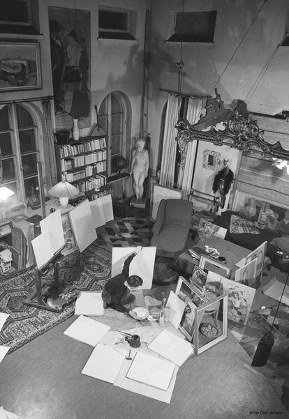 Tove Jansson in her Helsinki studio, in 1948.