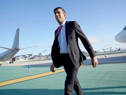 British Prime Minister Rishi Sunak disembarks his plane in San Diego, on March 12, 2023, as he arrives for meetings with US President Joe Biden and Australia Prime Minister Anthony Albanese.