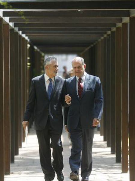 José Antonio Griñán (l) and Manuel Chaves in 2009.