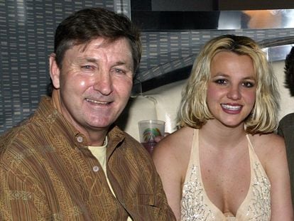 Britney Spears with her father Jamie at a casino in Las Vegas on January 4, 2006.