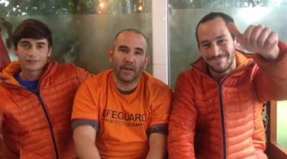 Freed Spanish firefighters Enrique González, Julio Latorre and Manuel Blanco.