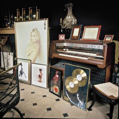 A corner of Gainsbourg's living room.