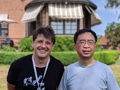 Researchers Adán Cabello and Jian-Wei Pan in Stockholm in 2019.
