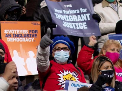 A group of immigrants claims the right to vote before the New York City Council, last December.
