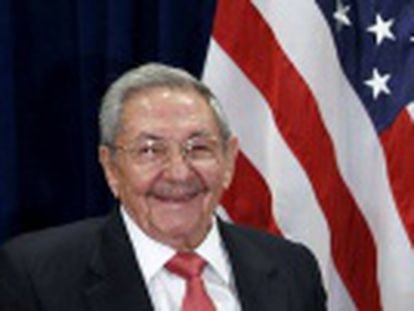 US and Cuban leaders adopt broad smiles to reinforce rapprochement ahead of negotiations on sticky issues