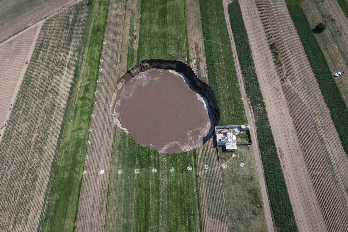 Sinkholes in Latin America: The day that the ground opened up in ...