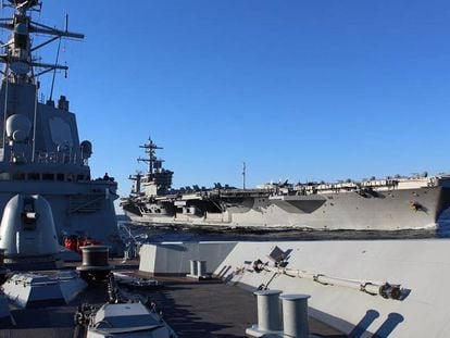 Spanish frigate ‘Méndez Núñez’ (l) and ‘USS Abraham Lincoln.’