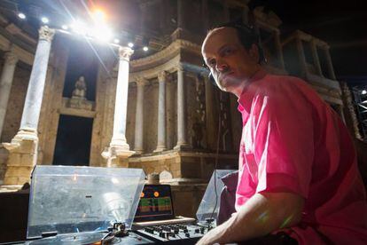 DJ Matthew Herbert during the dress rehearsal of &#039;The Bacchae&#039; at M&eacute;rida&rsquo;s Roman theater. 