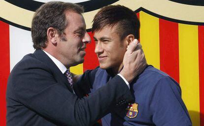 FC Barcelona president Sandro Rosell with Neymar at the player&#039;s presentation at Camp Nou. 