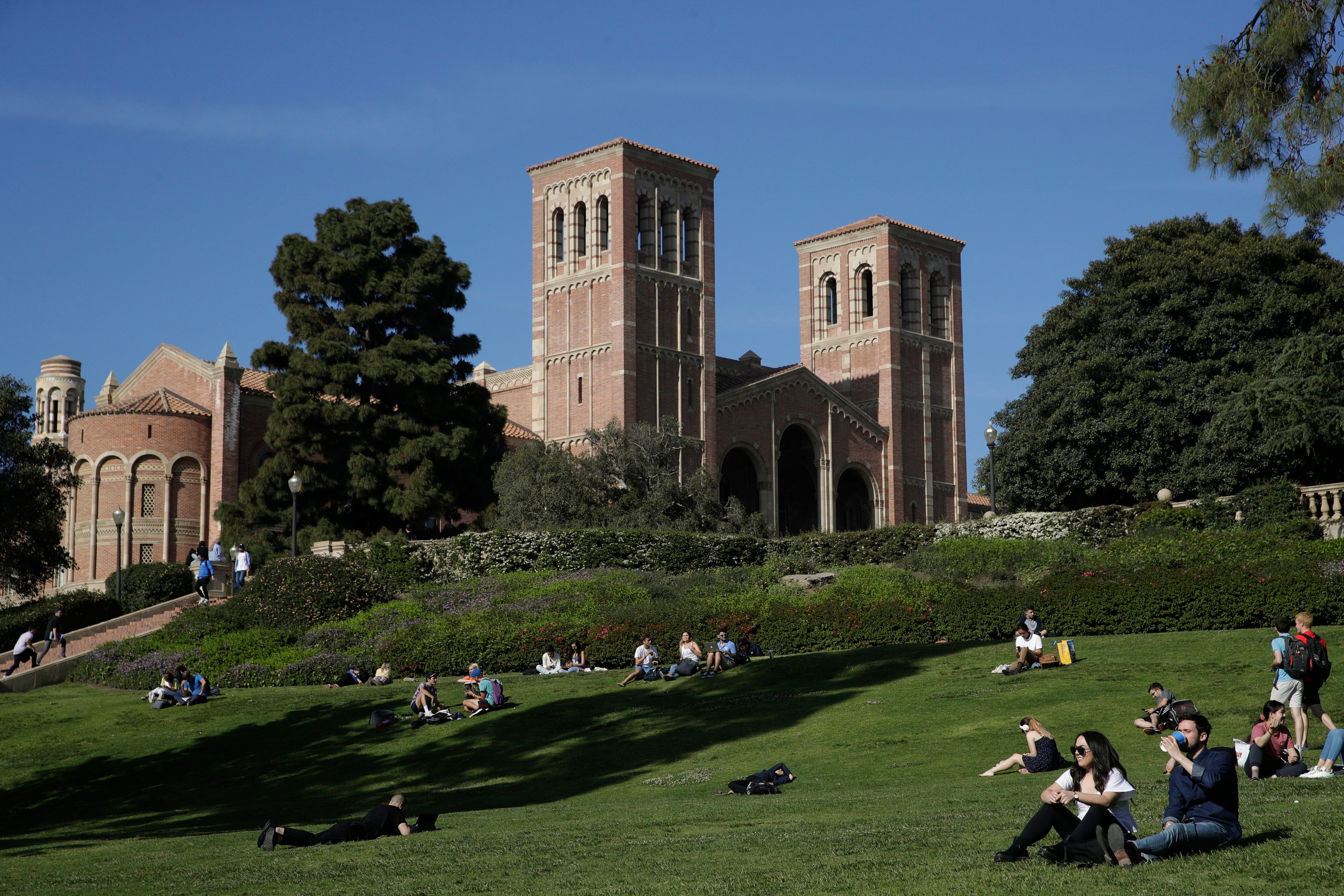 Trump administration steps up fight to block undocumented students from attending college 