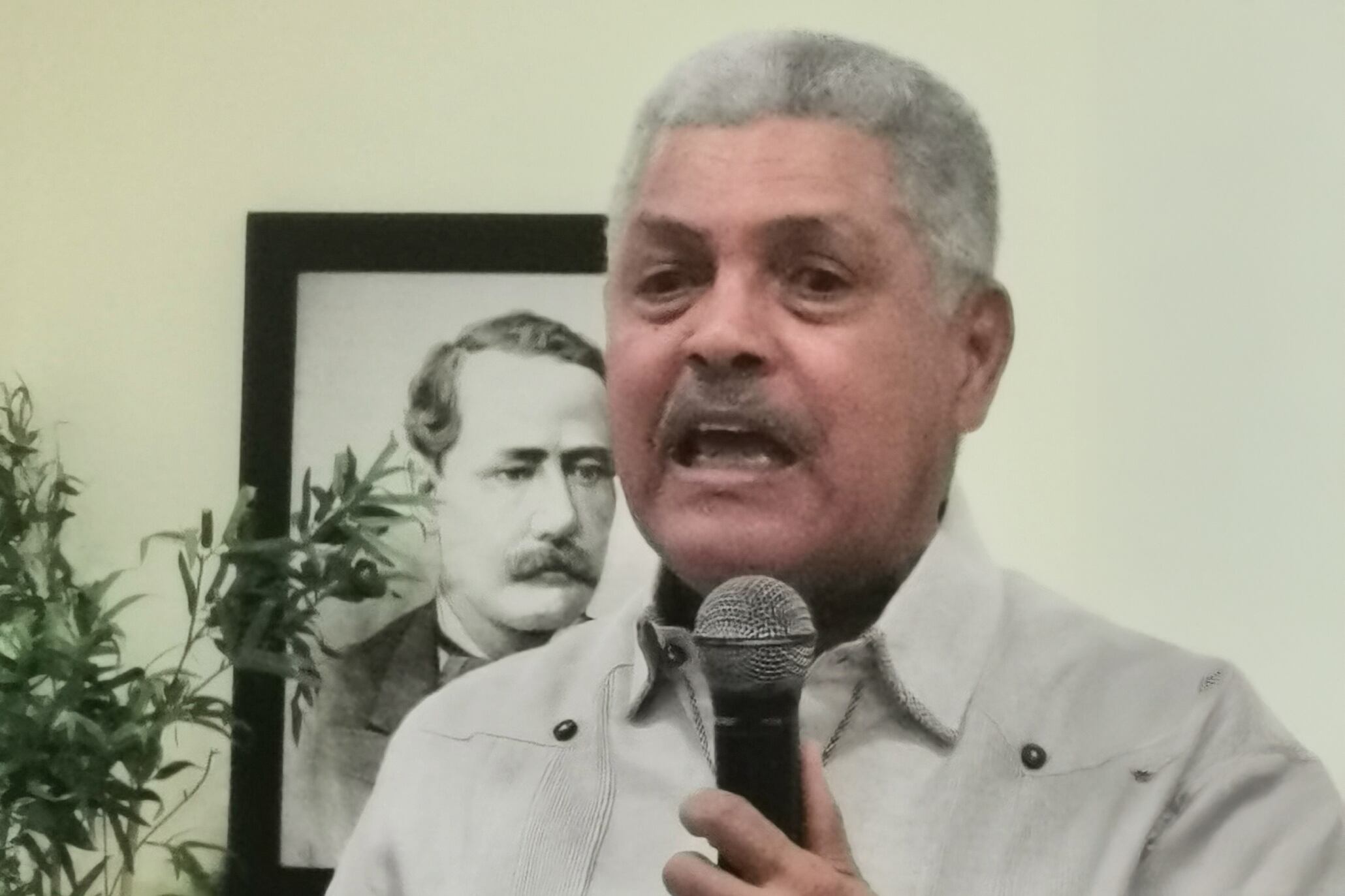 Luis Carvajal is a biologist and coordinator of the Environmental Commission at the Autonomous University of Santo Domingo (UASD). He’s also a member of the Dominican Academy of Sciences. For years, Carvajal has documented the devastation of rivers by commercial interests and permissive authorities. 