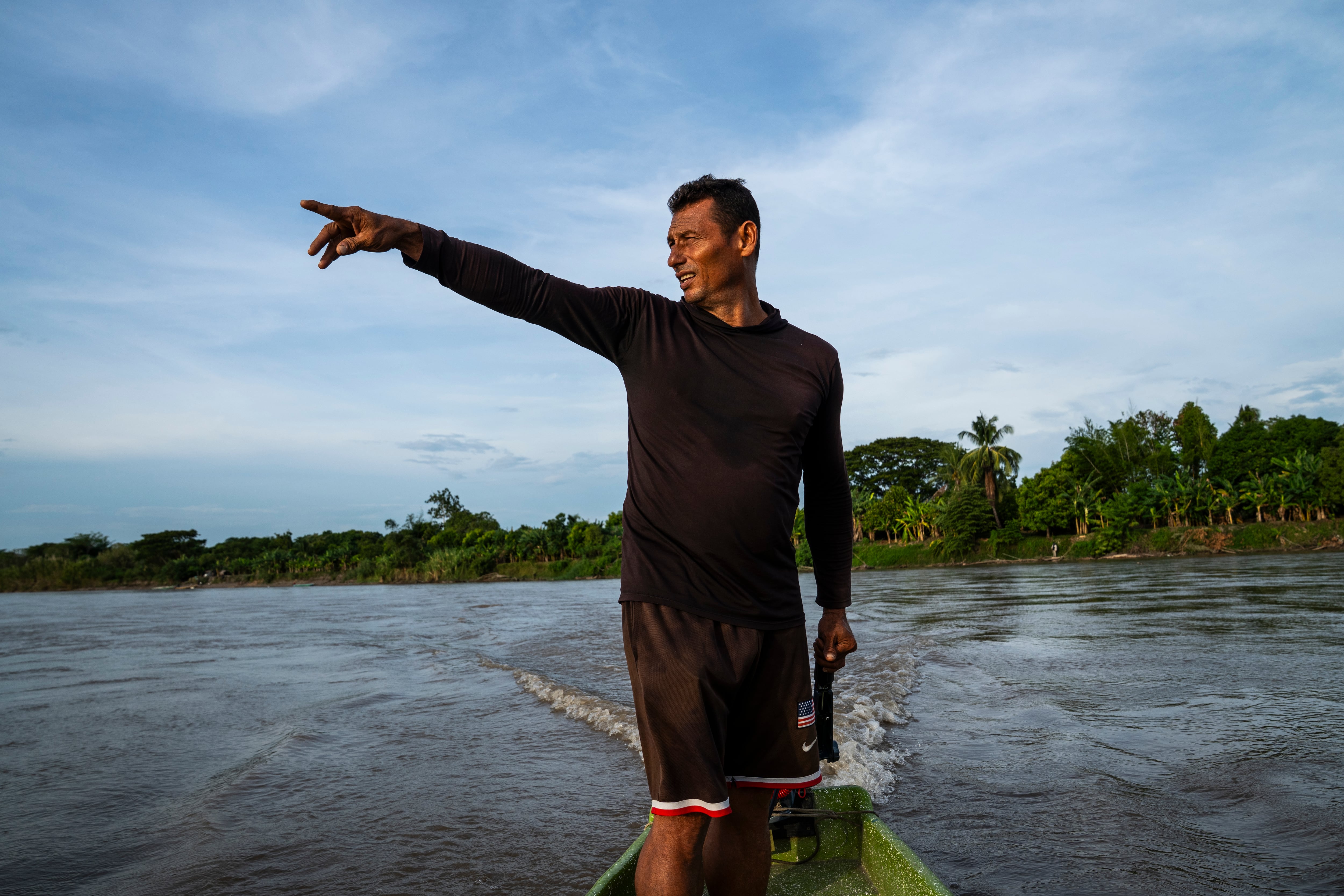 Giovanny Contreras on the Magdalena River, on September 3. 