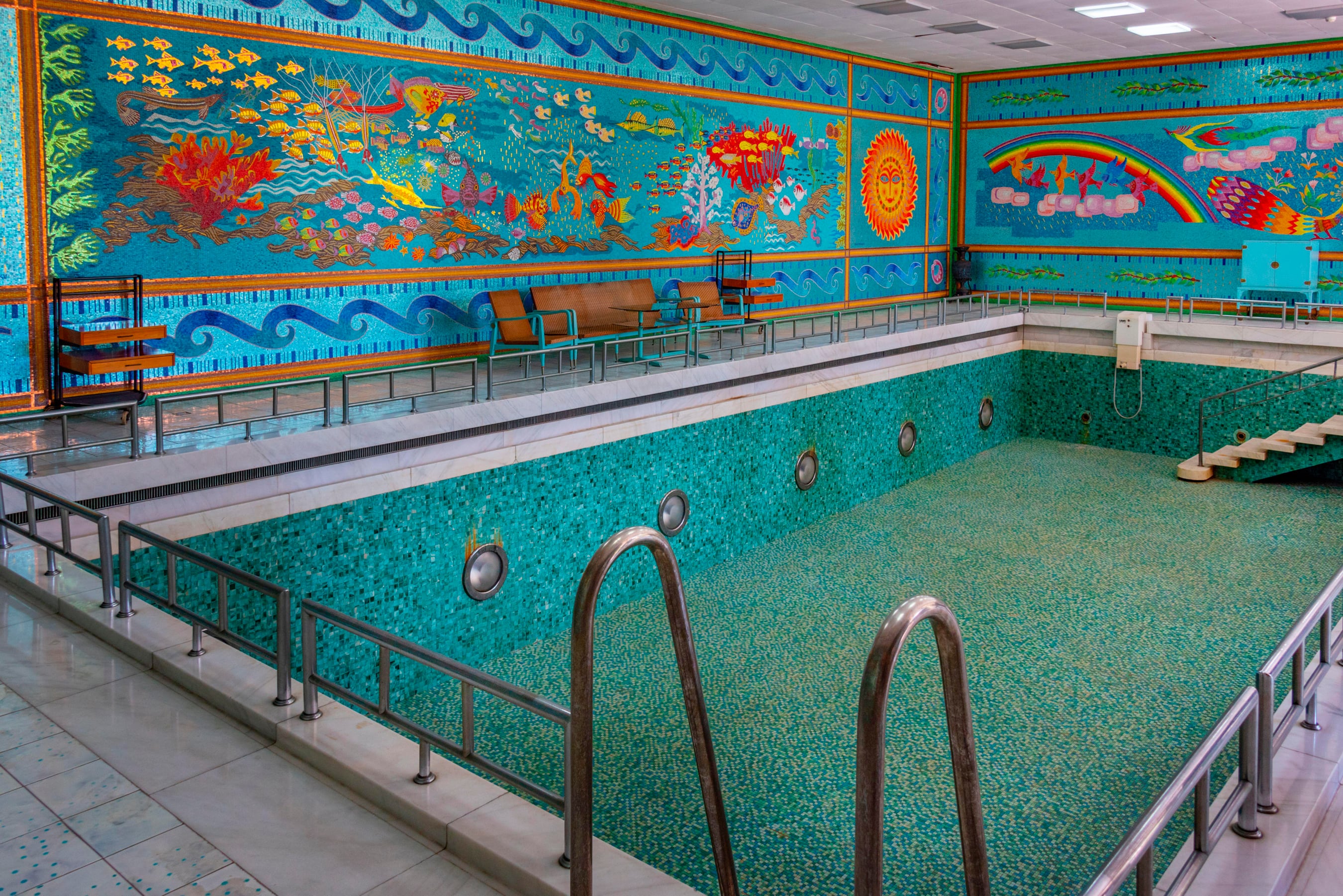 Red nostalgia: Souvenirs from the ruins of communism