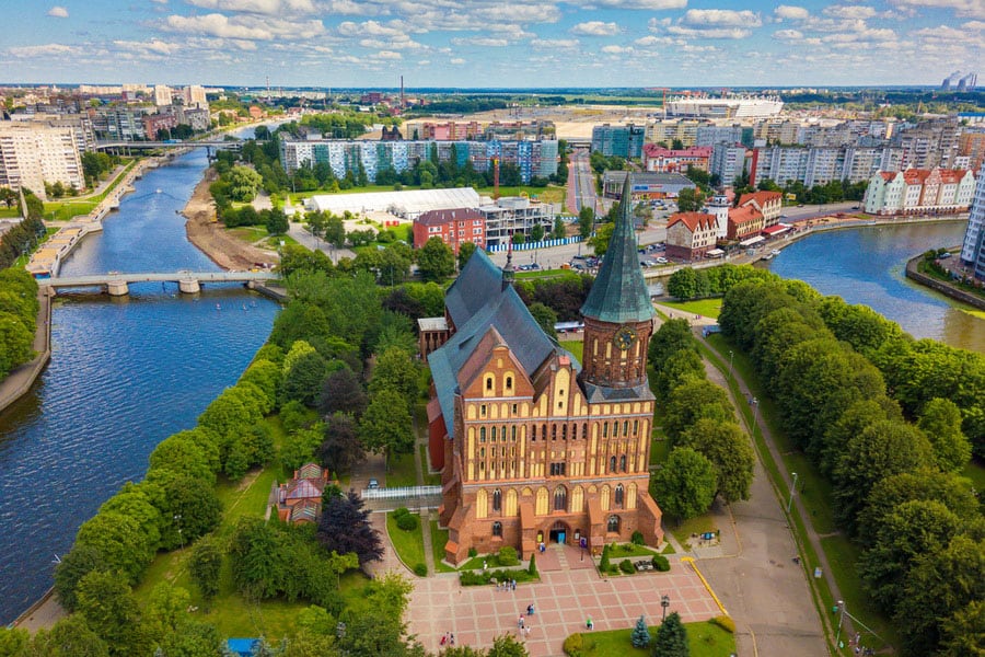 Kaliningrad, the Russian militarized exclave surrounded by NATO that triggered Putin’s nuclear threat
