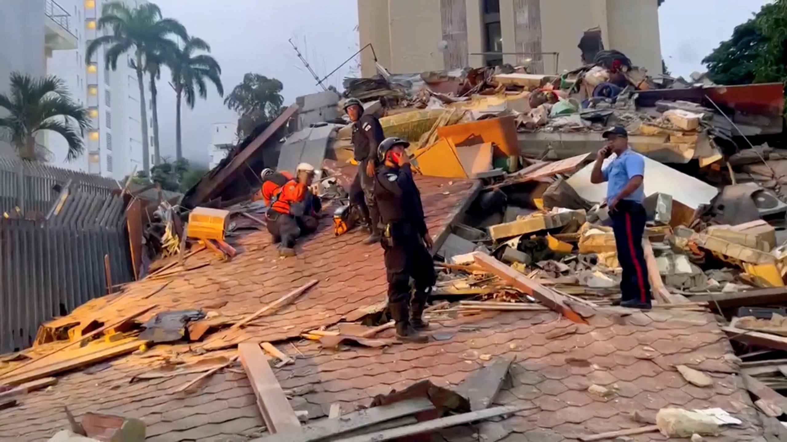 Two powerful earthquakes of magnitude 7.2 and 7.5 struck northern Venezuela on Wednesday afternoon, hitting Caracas