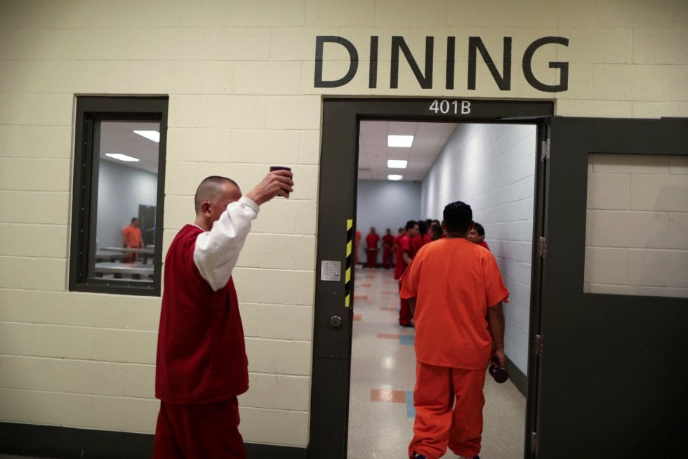 Migrants at the mercy of gangs: ICE detainees forced to live alongside organized crime