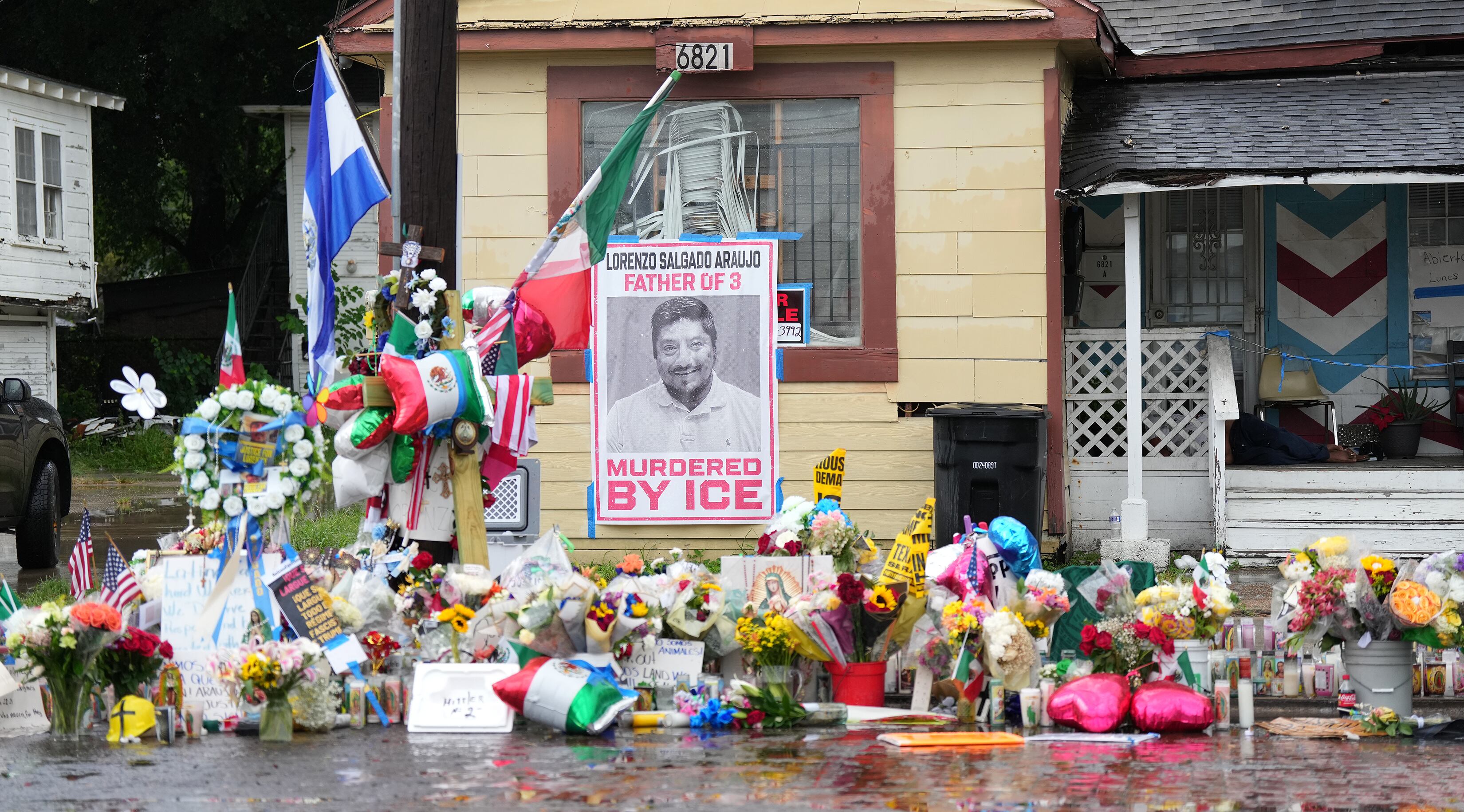 Mexico files criminal complaints in US over migrant deaths