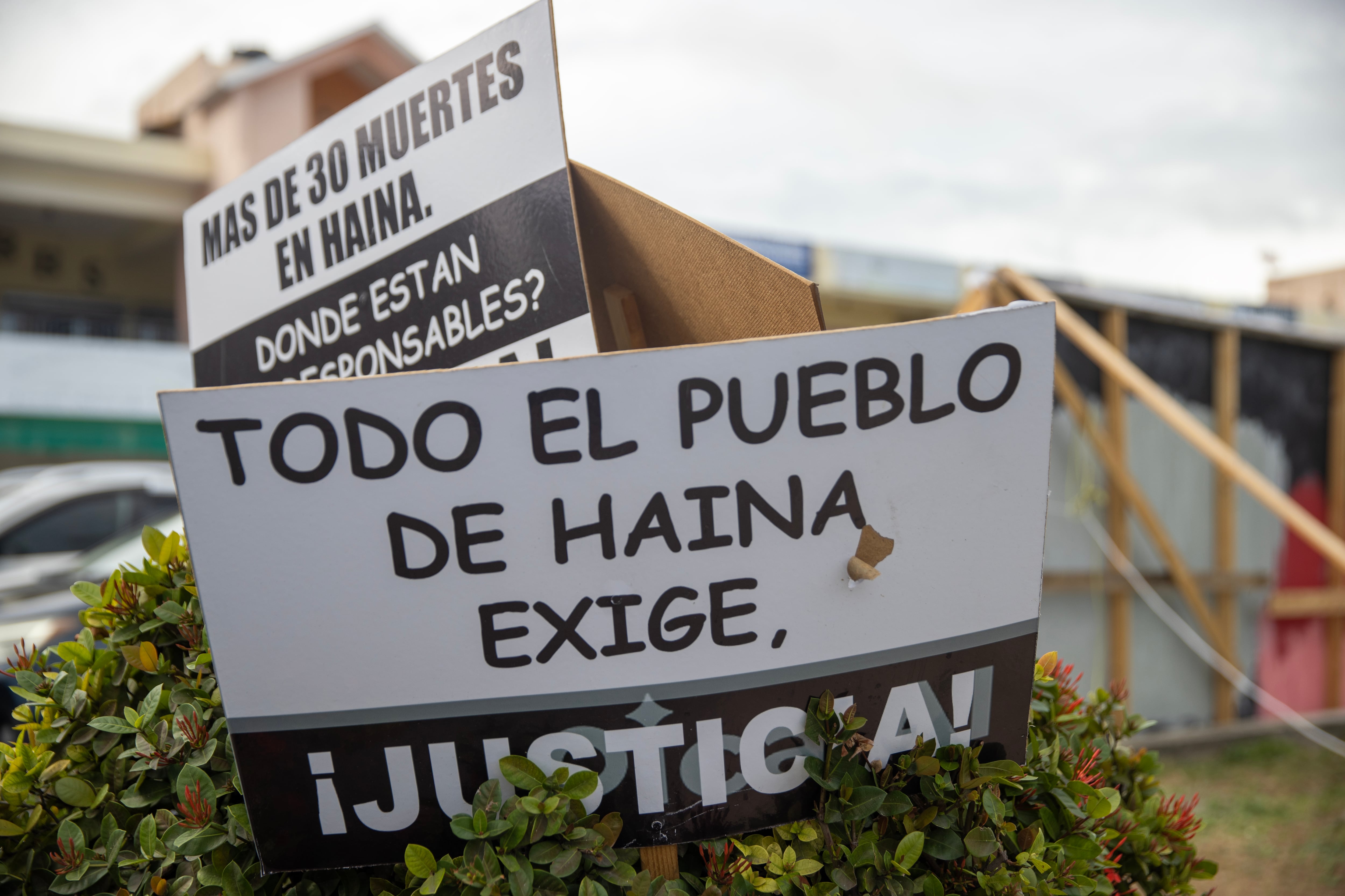 Protest posters in Haina.
