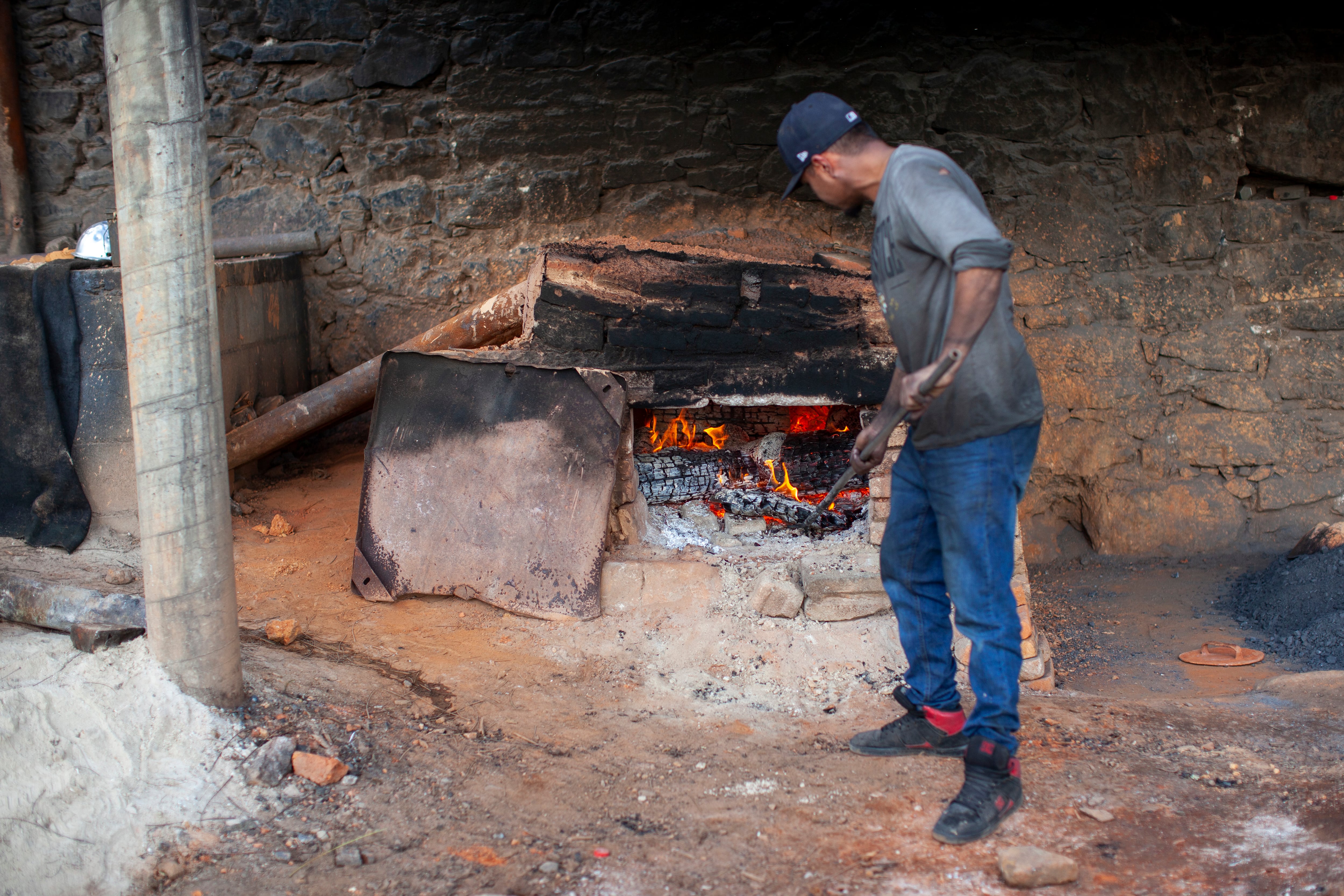 A man in a mercury mine in Camargo, Querétaro.