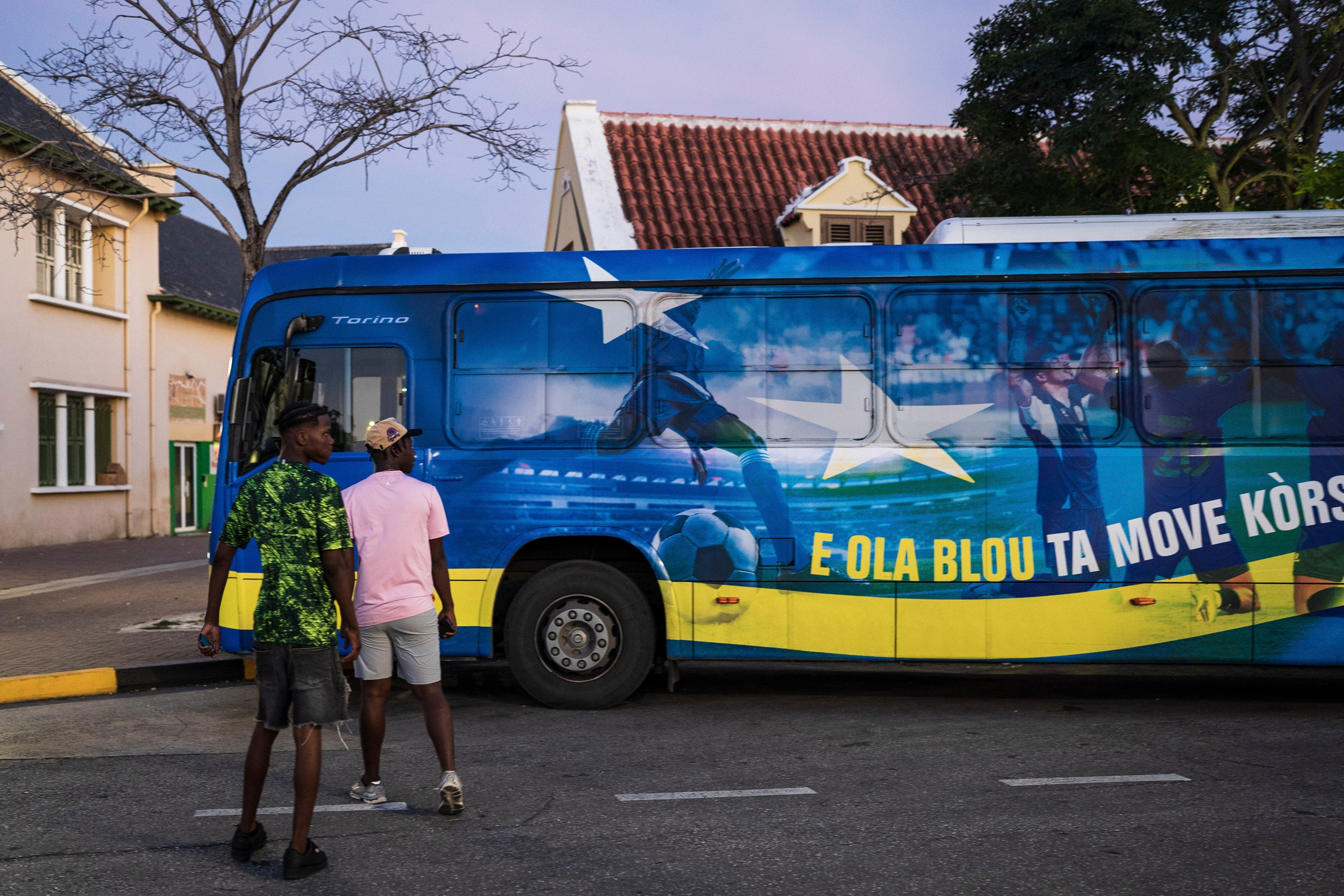 Bus advertising the national team.