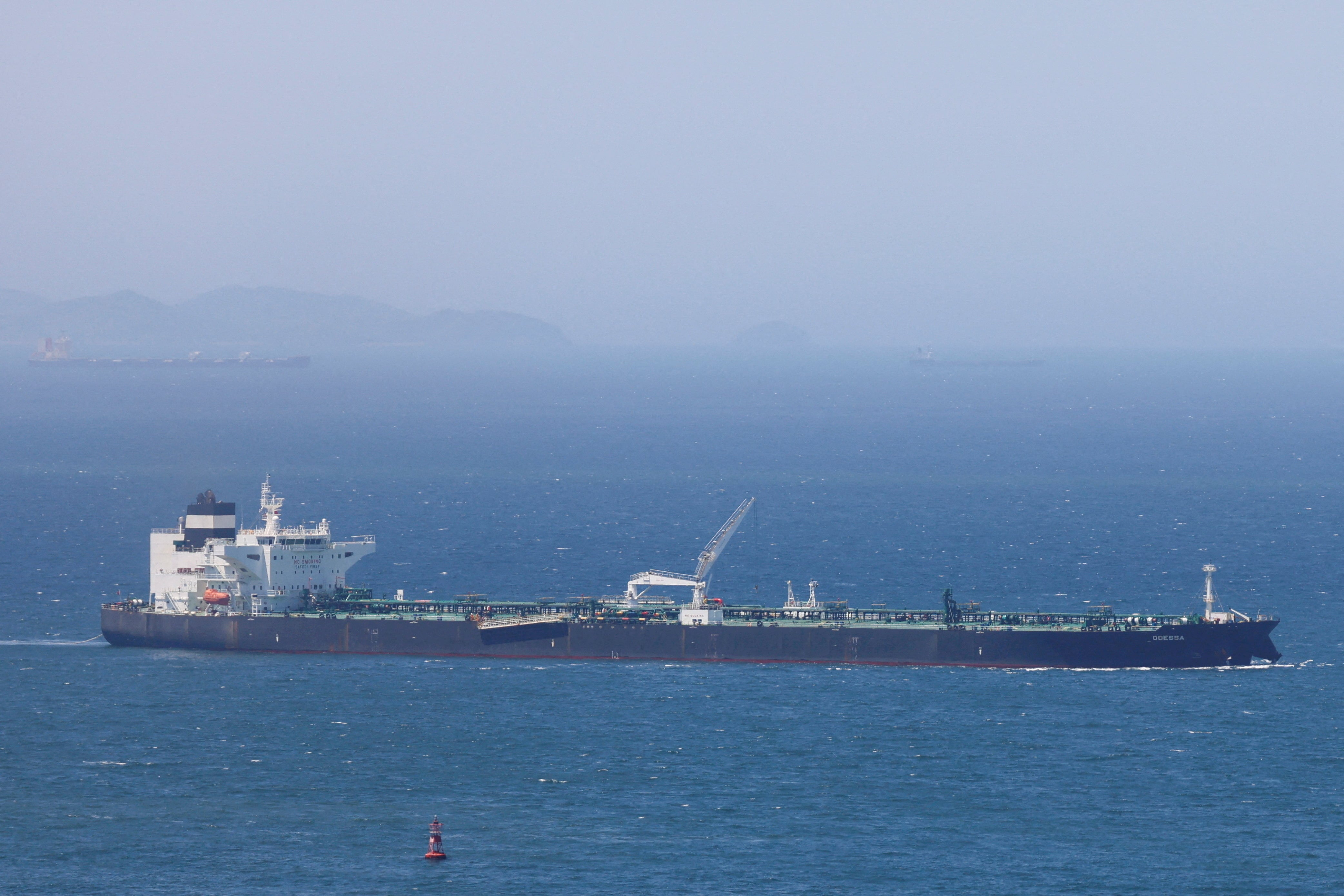 US launches new strikes against Iran in retaliation for attacks on tankers in the Strait of Hormuz