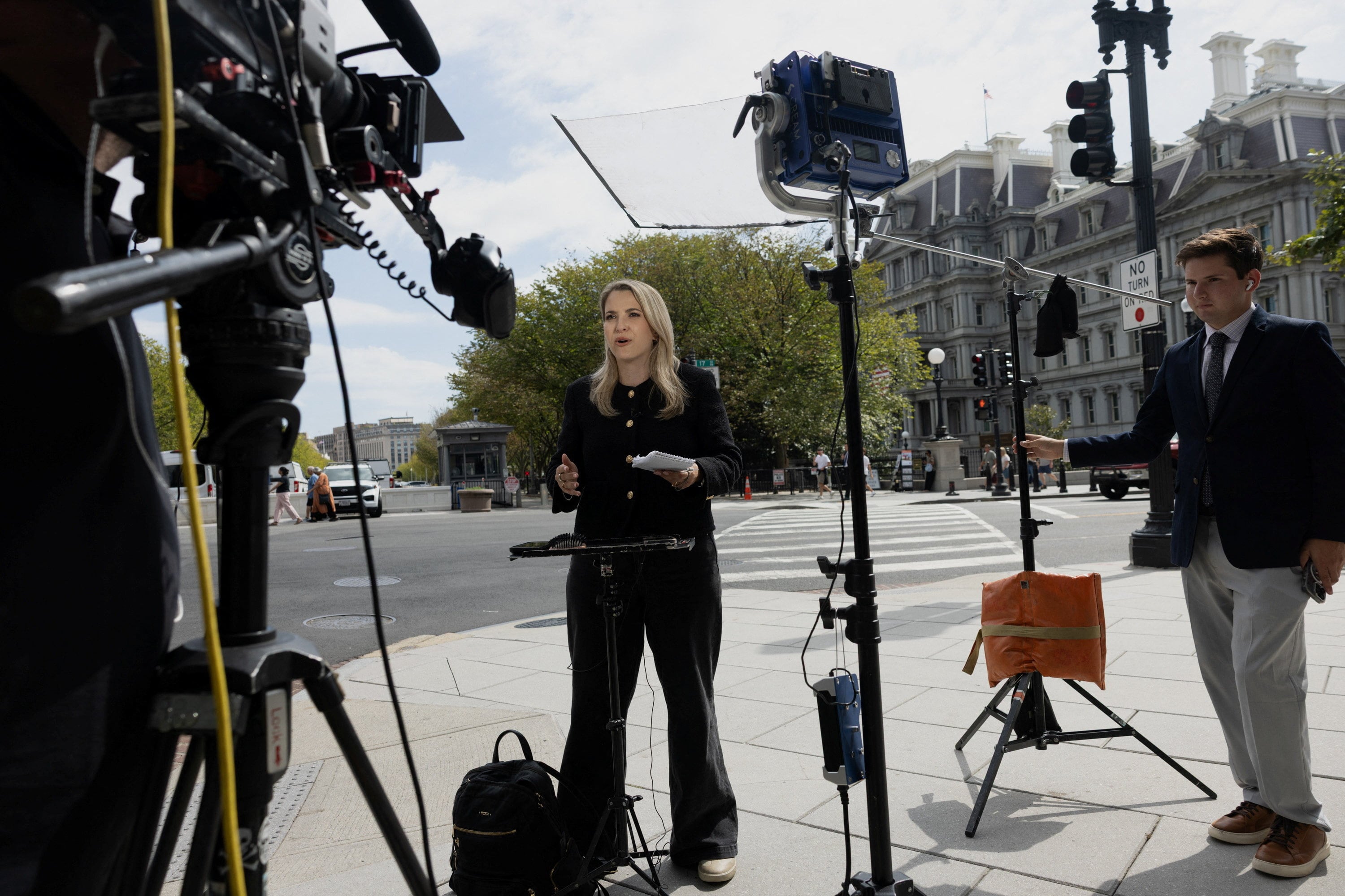 Major television networks pull out of presidential press pool following lawsuit filed against Trump by CNN, MS NOW, and ‘Politico’