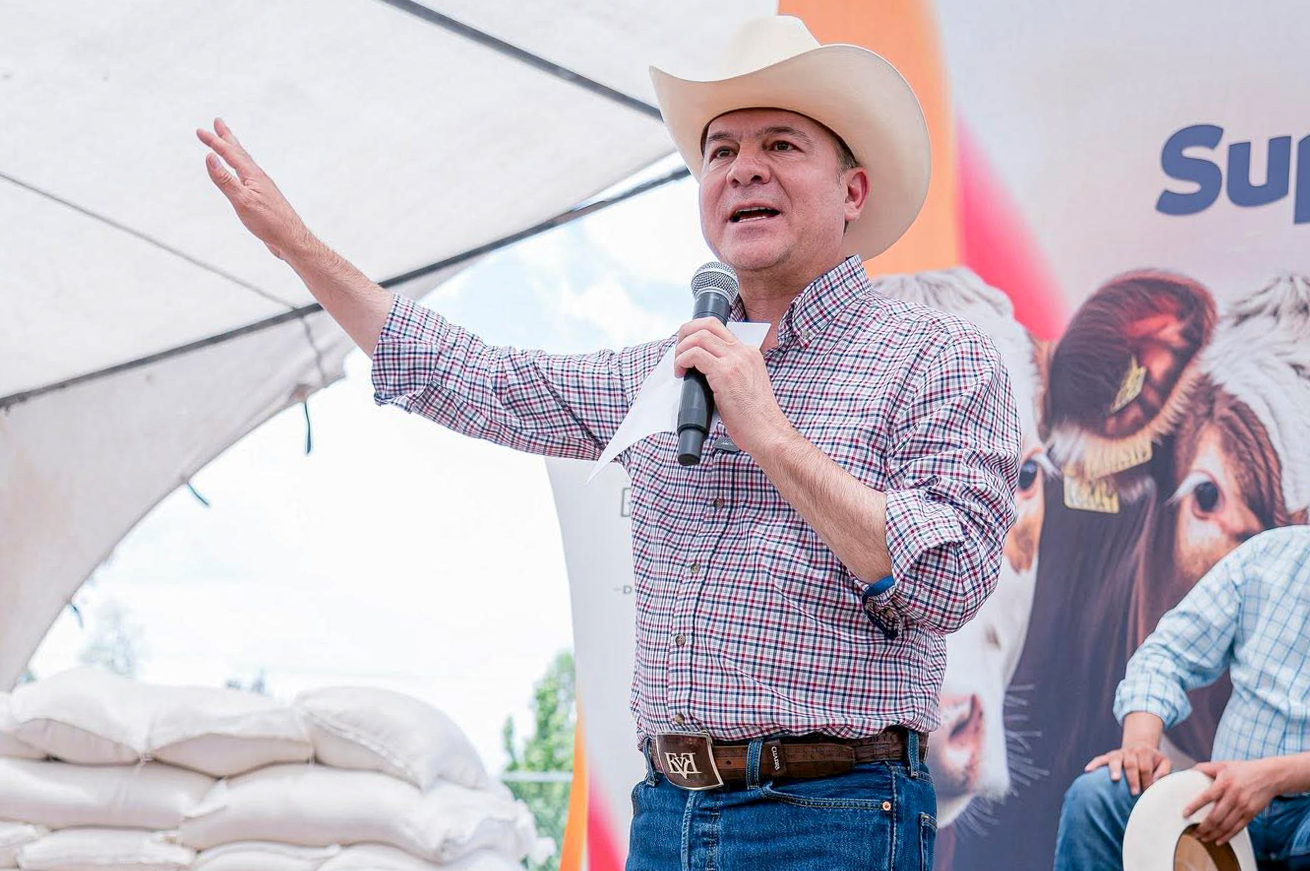 Mexican governor Esteban Villegas says his US visa has a yellow alert