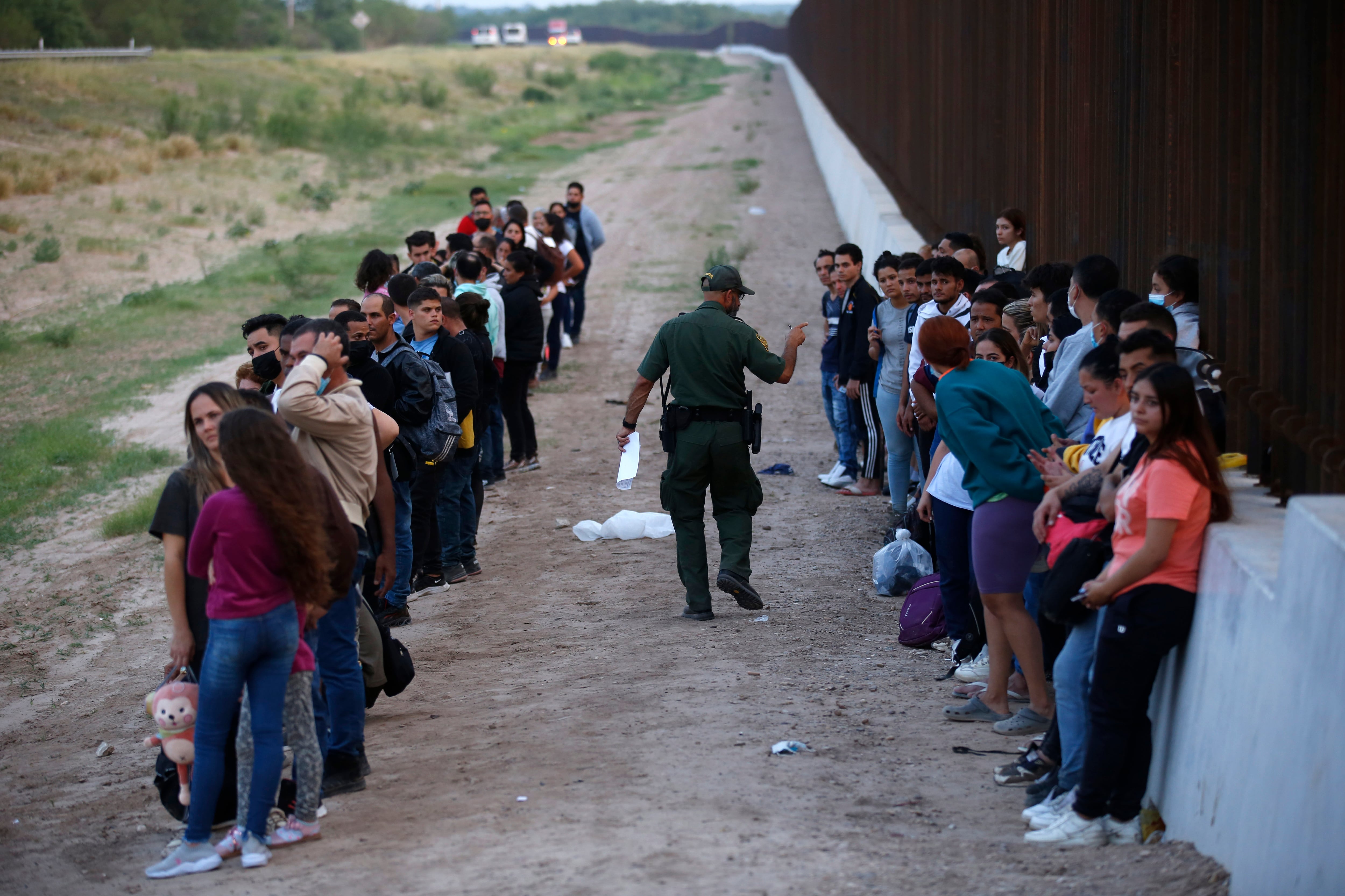 Supreme Court sides with Trump and blocks asylum claims at the Mexican border