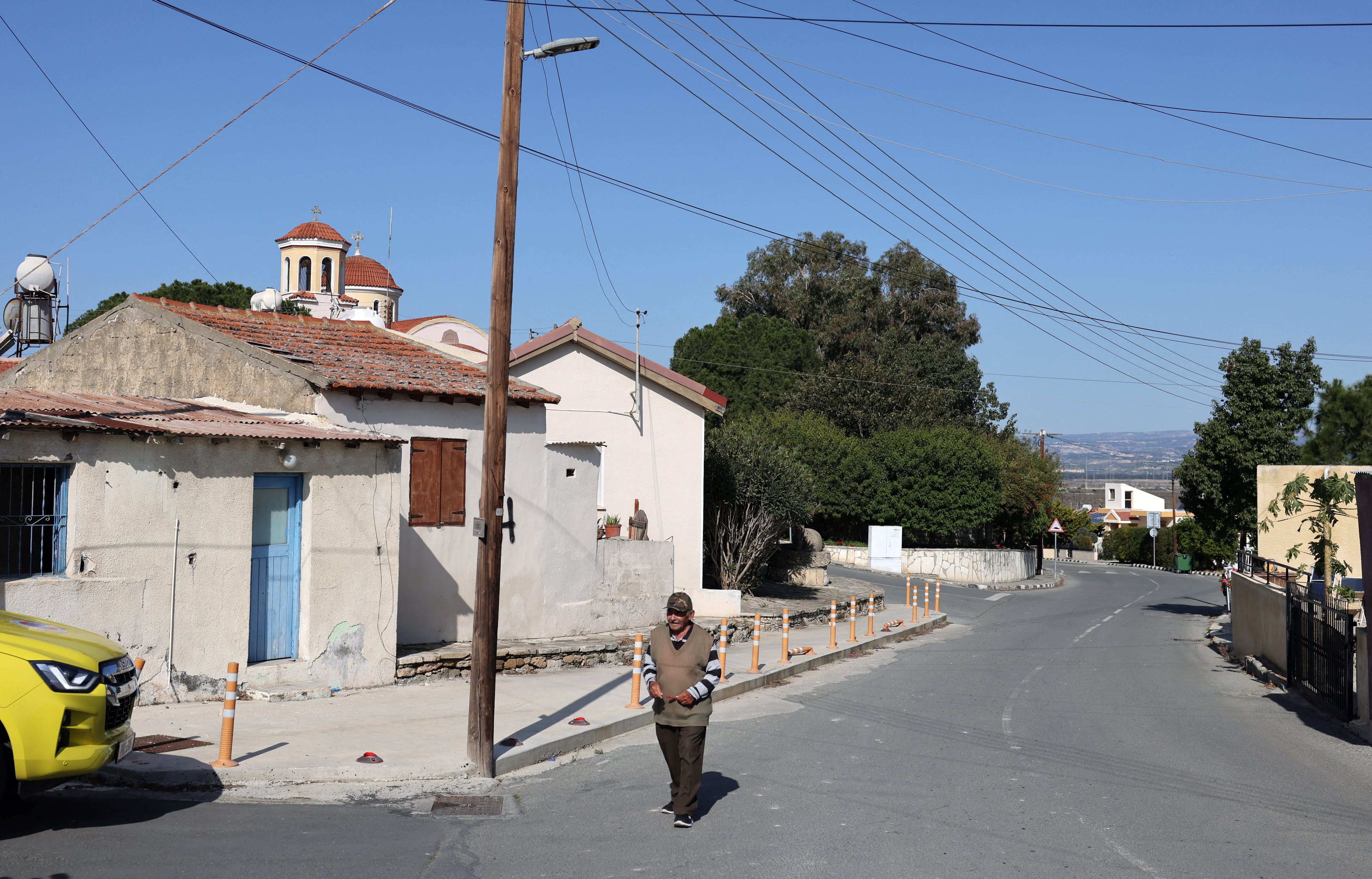 Akrotiri, a ghost town in Cyprus due to the threat of war in the Middle East